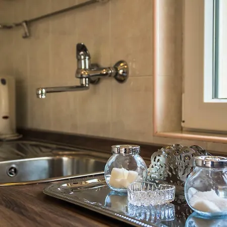 Anikol 1 سيلتسي