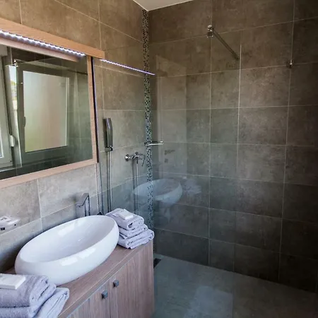 Apartment Anikol 1 *