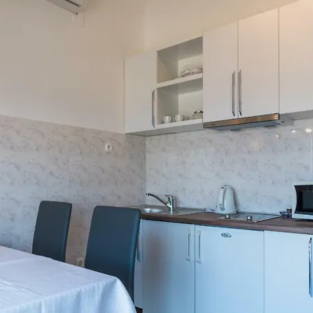 Anikol 1 Apartment